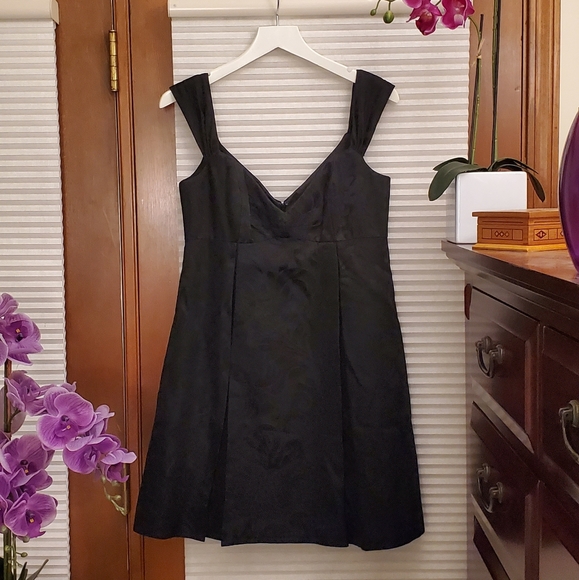 Milly Dresses & Skirts - COPY - Milly Black Patterned Dress